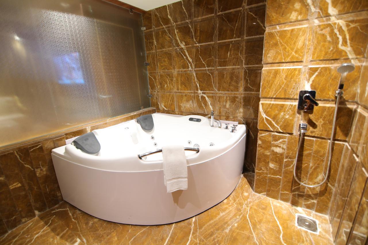 Hotel Grand Orchid Haridwar Bagian luar foto